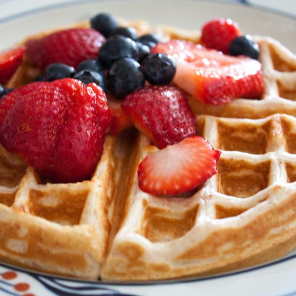 Waffles con frutos rojos