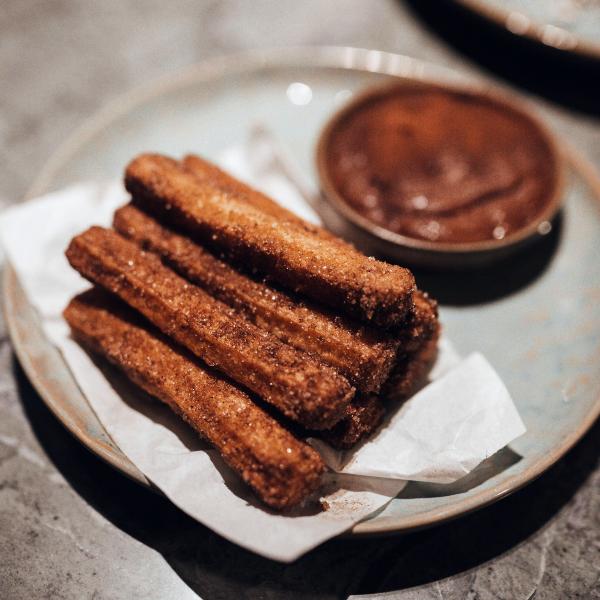 Chocolate con churros en pocos minutos.