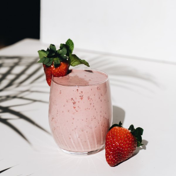 Comida adecuada para niños: Yogur con fresas