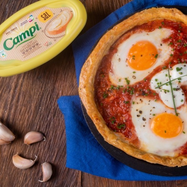 Deliciosa Cacerola de huevos Caprese y Hojaldre con Campi® Sal - Campi 1