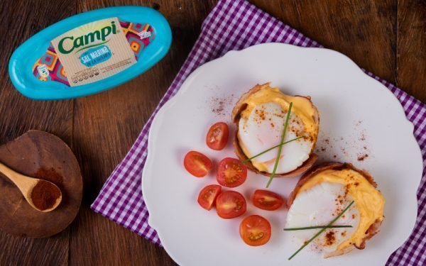 Sorpresa de huevo pochado y salsa de queso Campi®